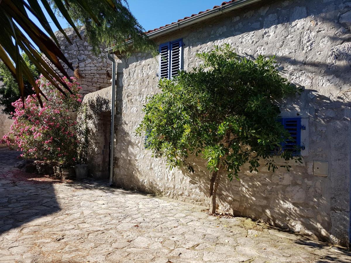 Вілла The Istrian Врсар Екстер'єр фото